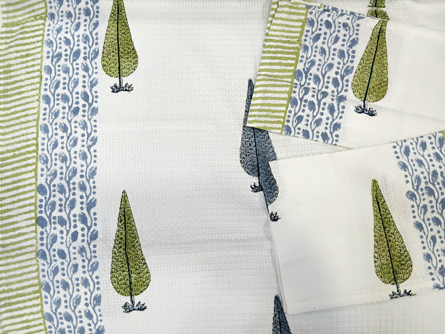 Handblock Printed Waffle Weave Cotton Towel Set(1 Bath, 2 Hand)